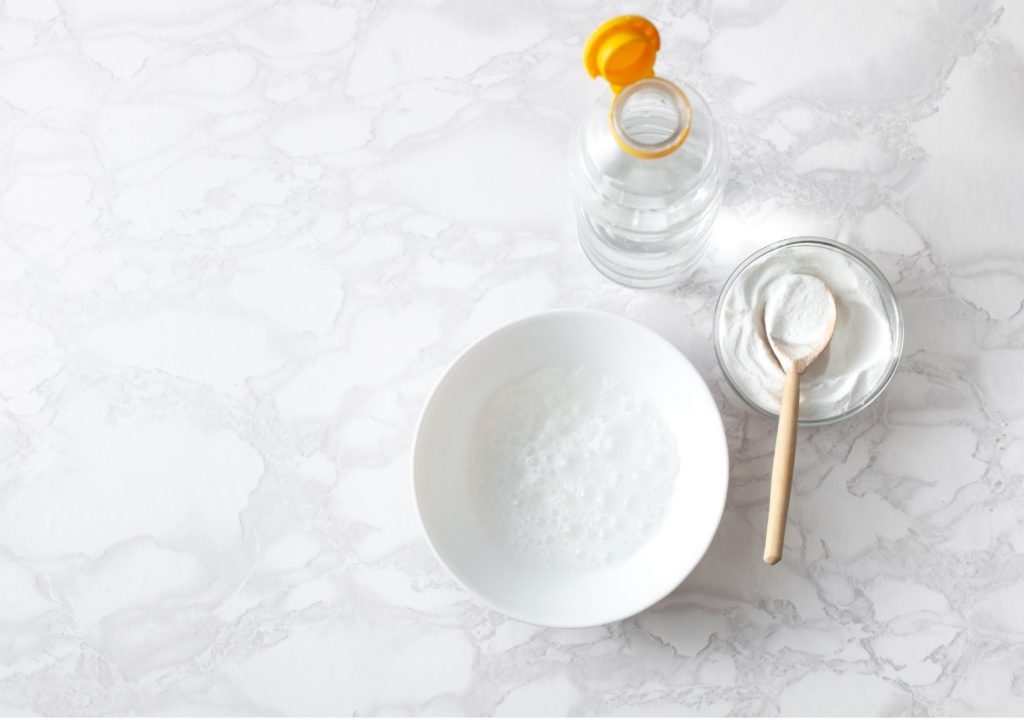 baking soda and vinegar 2 - Shiny Cleaners - Carpet Cleaning Services